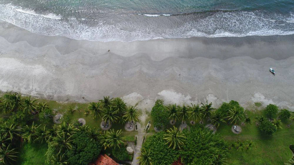 Photo of resort mapping along beach in Costa Rica